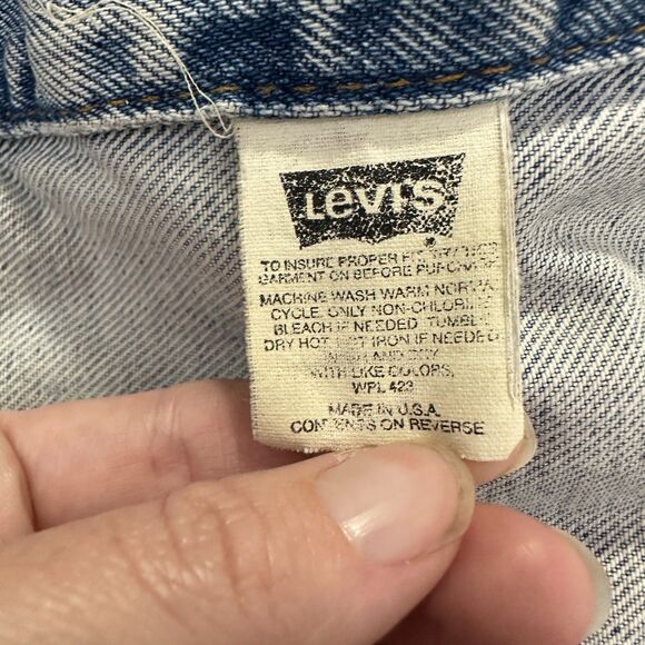 Levi’s 70516-0325 Vintage Denim Trucker Jacket Women's Medium Distressed Repair - Picture 12 of 14